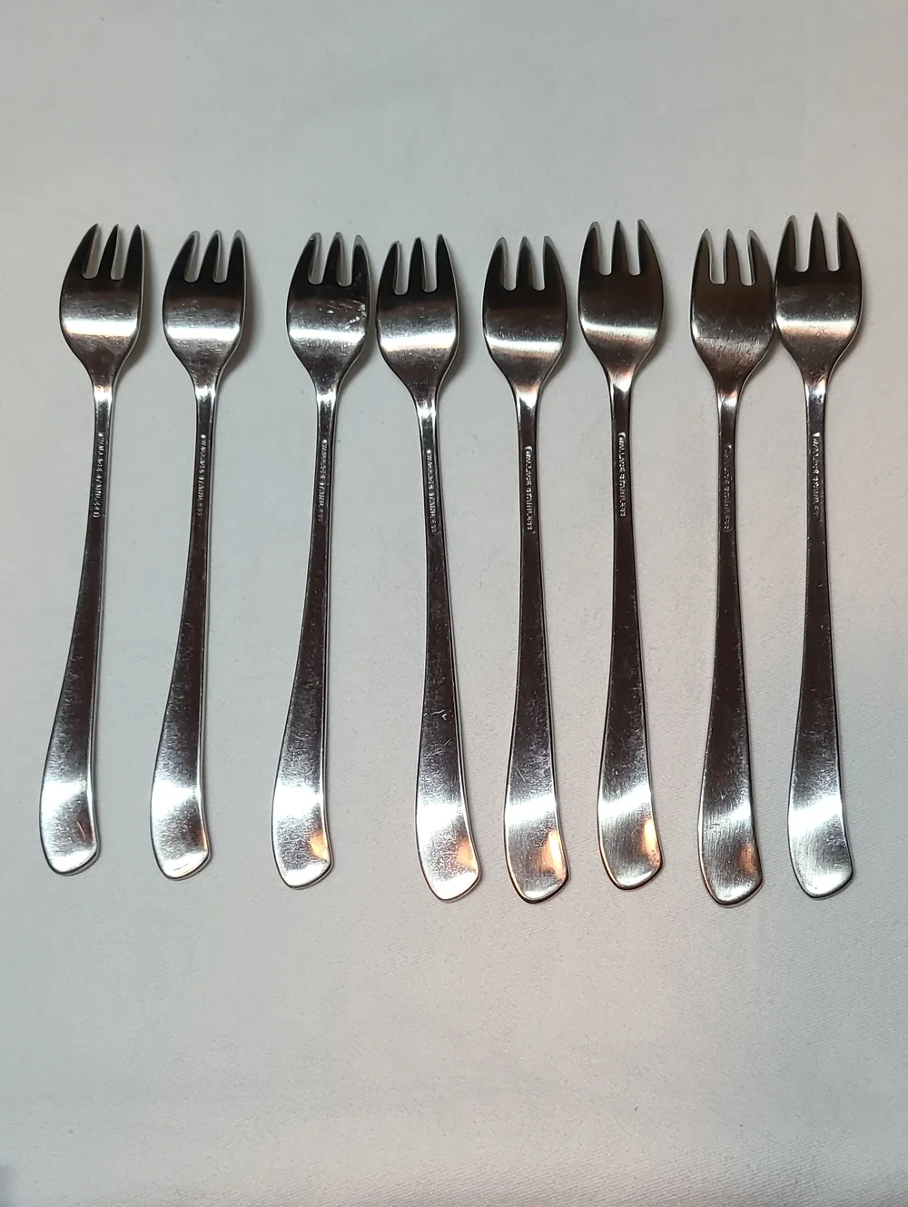 Wallace Stsinless 3 Tine Cocktail Or Seafood Forks, Set Of 8